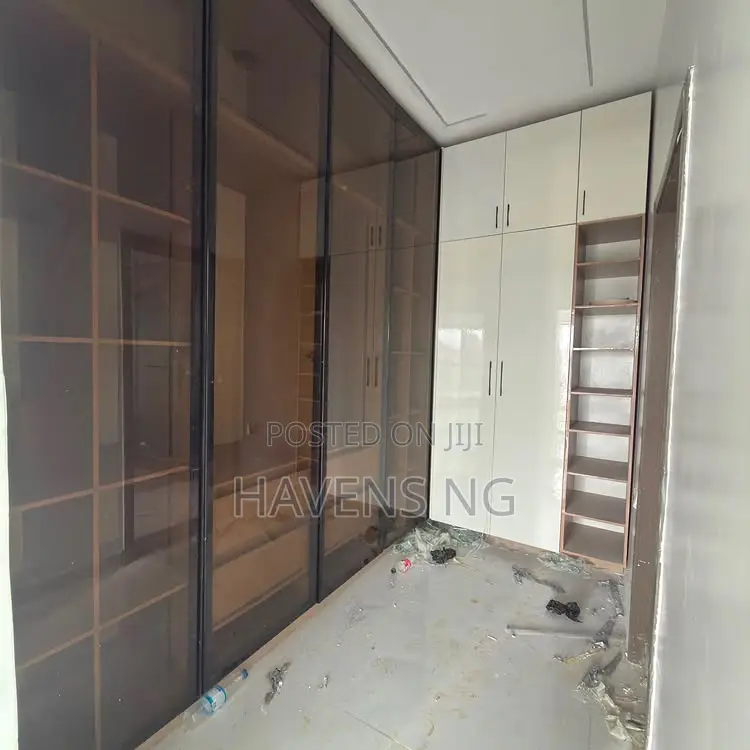 4bdrm Duplex in Woji for sale in Woji