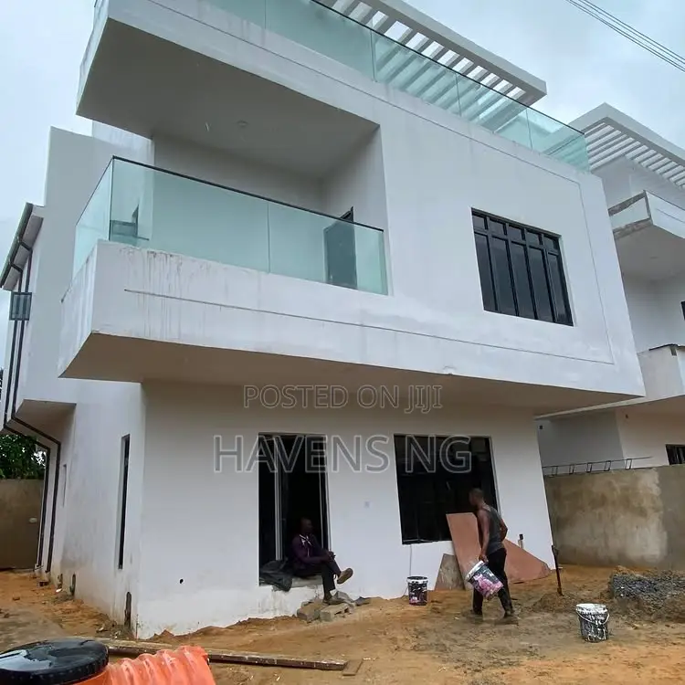 4bdrm Duplex in Woji for sale in Woji