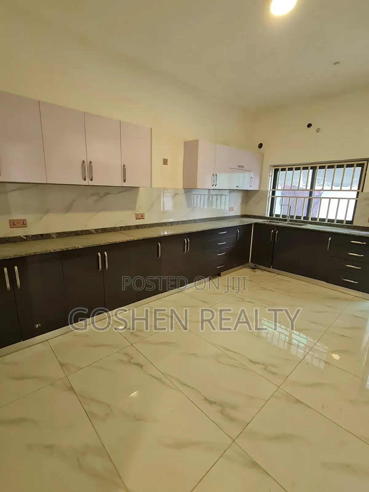 5bdrm Townhouse/Terrace in Jahi for sale in Jahi