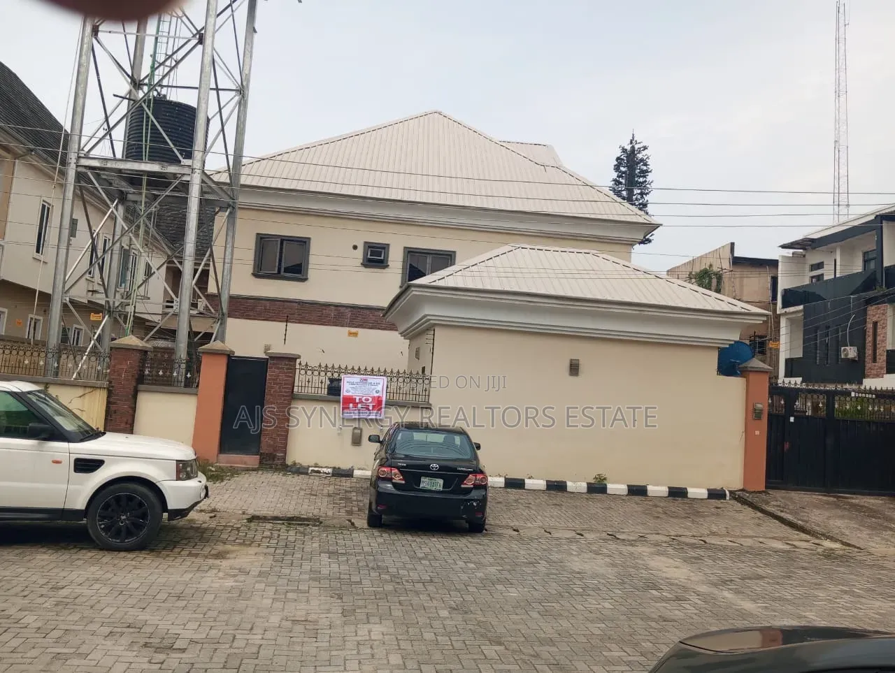 3bdrm Townhouse / Terrace in Chevron for rent in Chevron