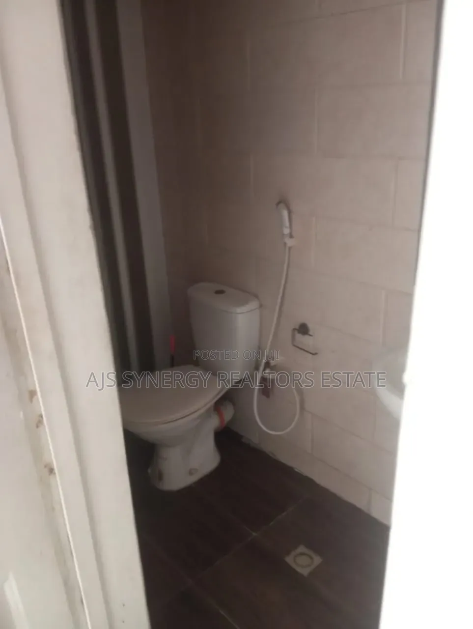 3bdrm Townhouse / Terrace in Chevron for rent in Chevron