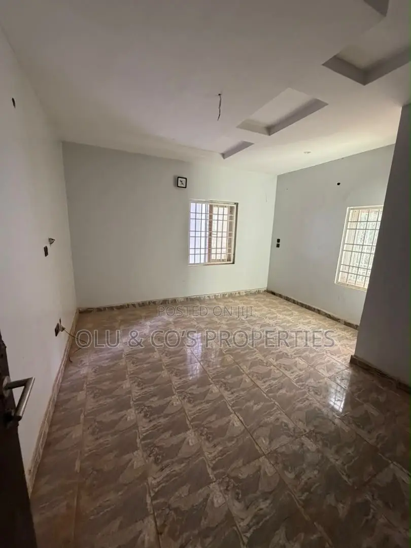 3bdrm Townhouse / Terrace in Mabushi for rent in Mabushi