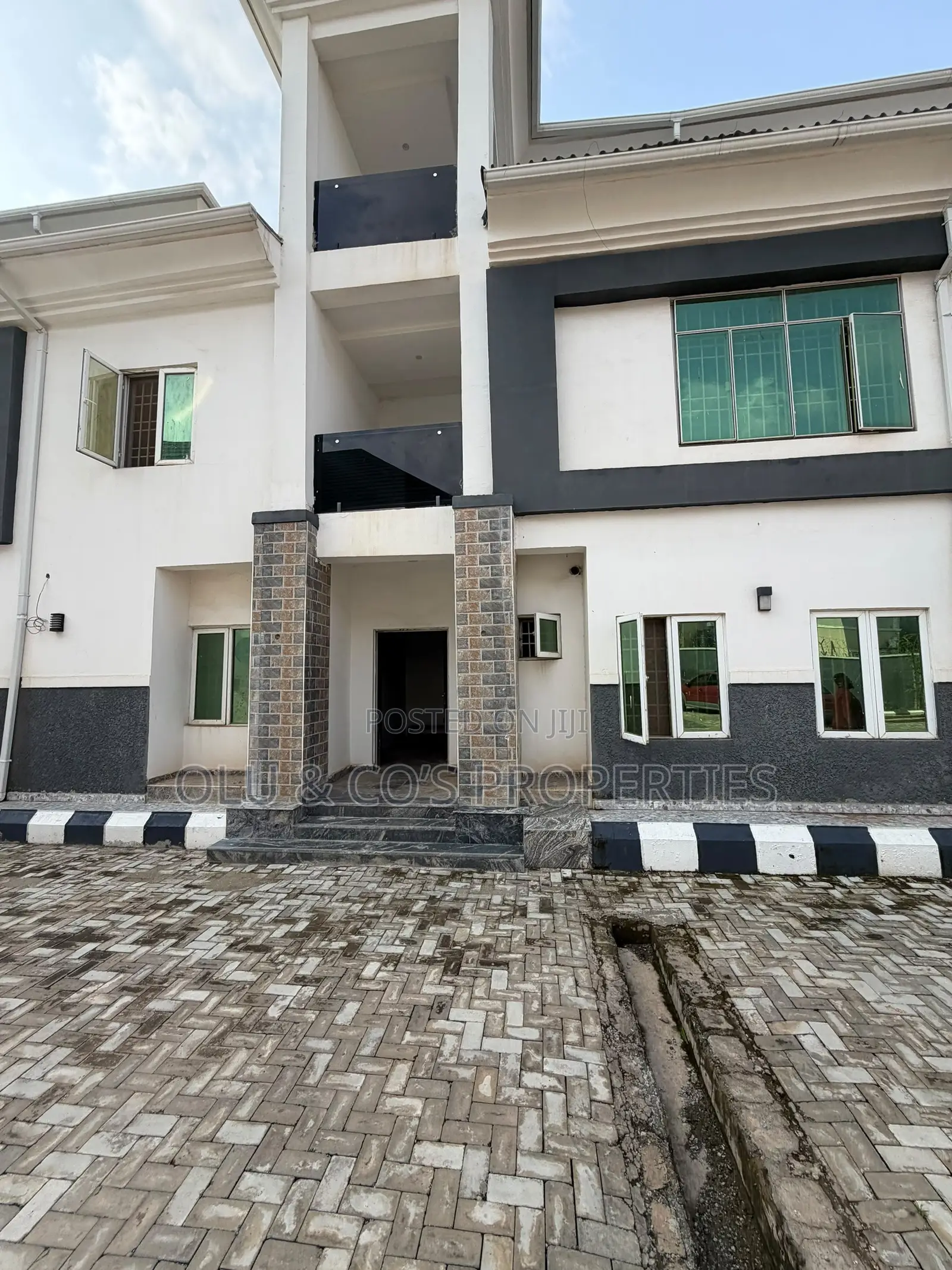 3bdrm Townhouse / Terrace in Mabushi for rent in Mabushi