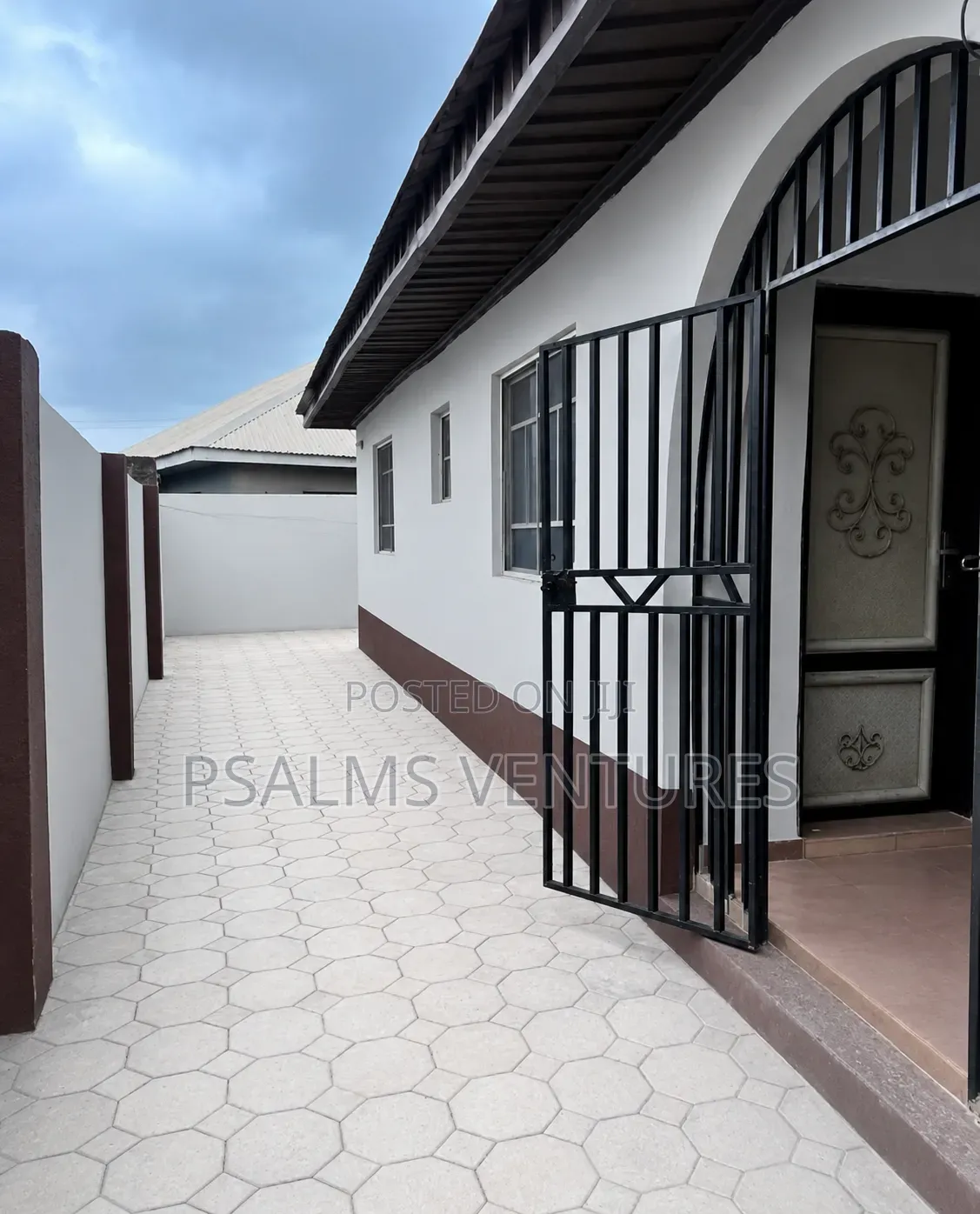 Furnished Mini Flat in Ikorodu for rent in Ikorodu Garage