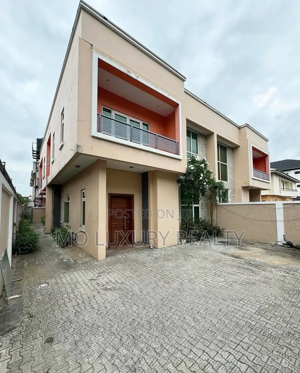 4bdrm Duplex in Lekki Phase 1 for rent in Lekki Phase 1