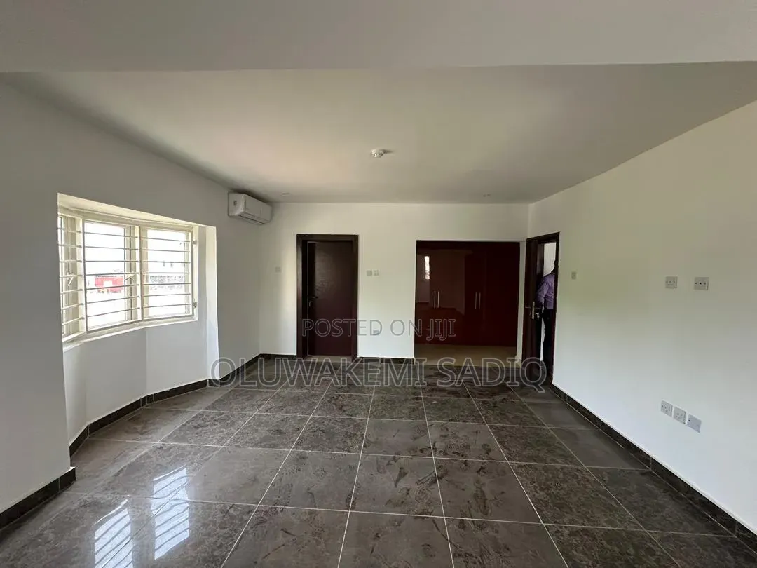 4bdrm Apartment in Banana Island for rent in Banana Island