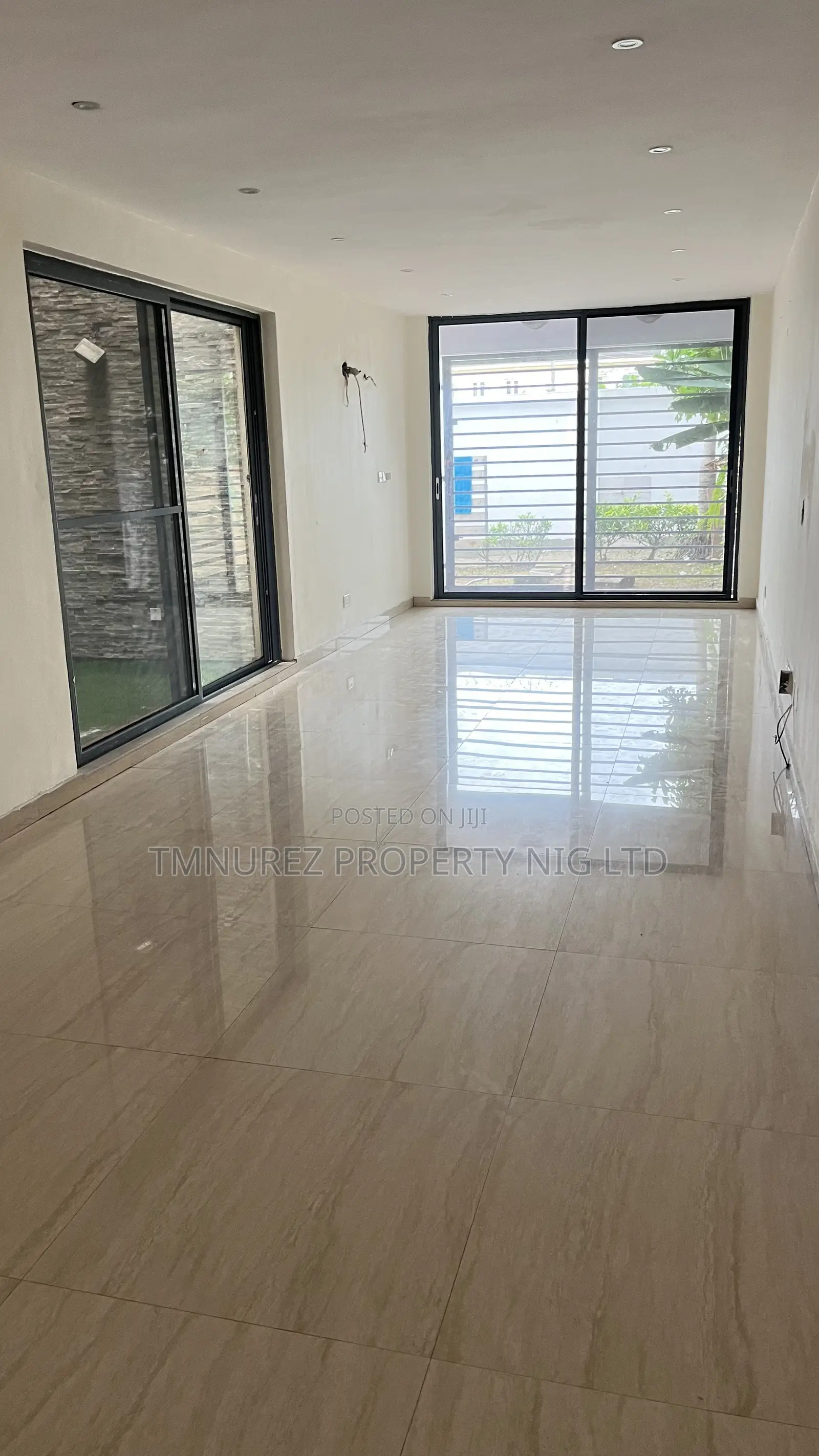 4bdrm Duplex in Good In An Estate, Chevron for rent in Chevron