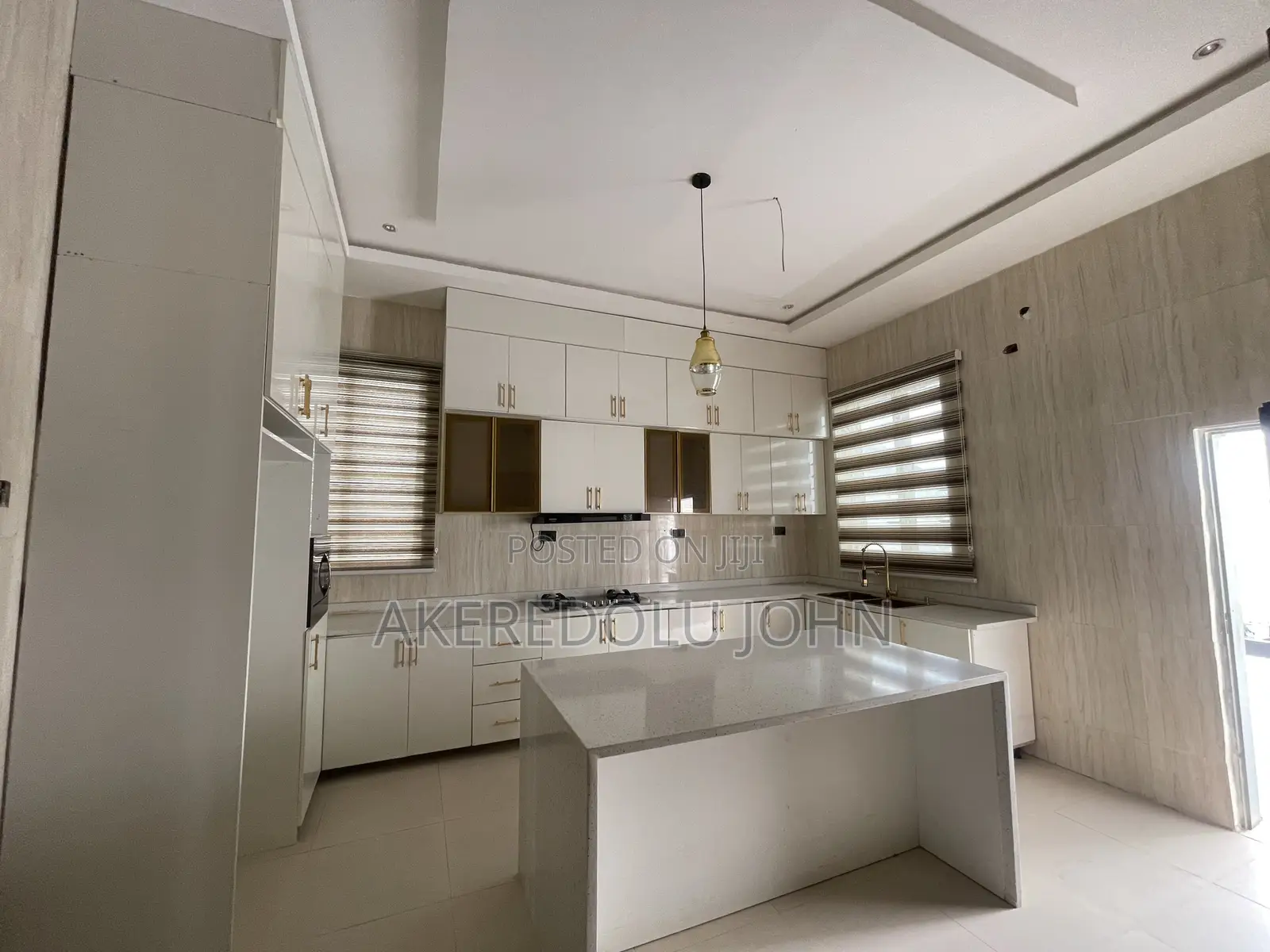 6bdrm Duplex in Dakwo District for sale in Dakwo District