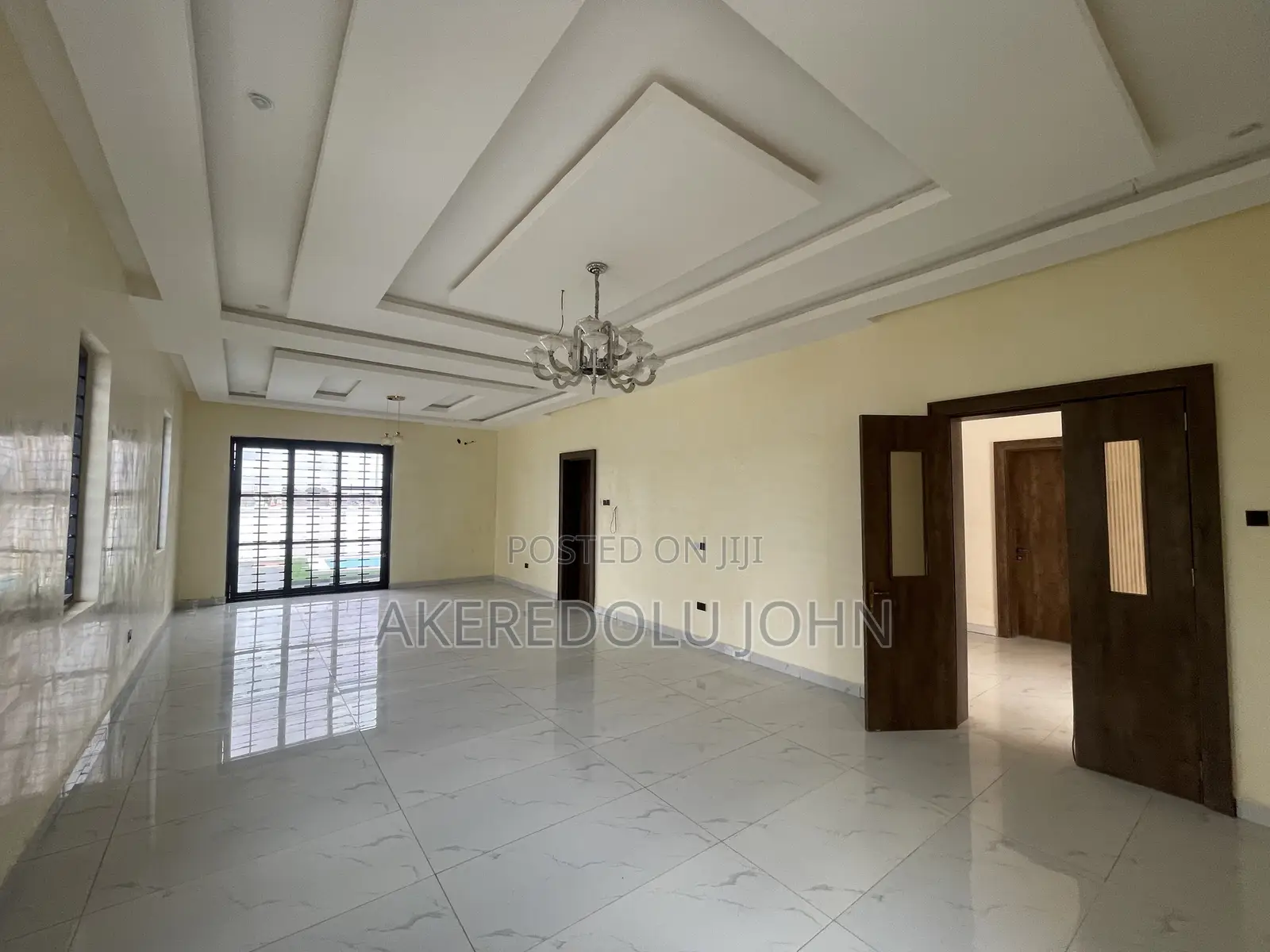 6bdrm Duplex in Dakwo District for sale in Dakwo District