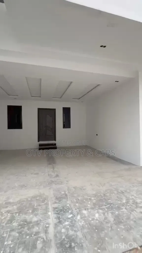 4bdrm Townhouse/Terrace in Ologolo for sale in Ologolo