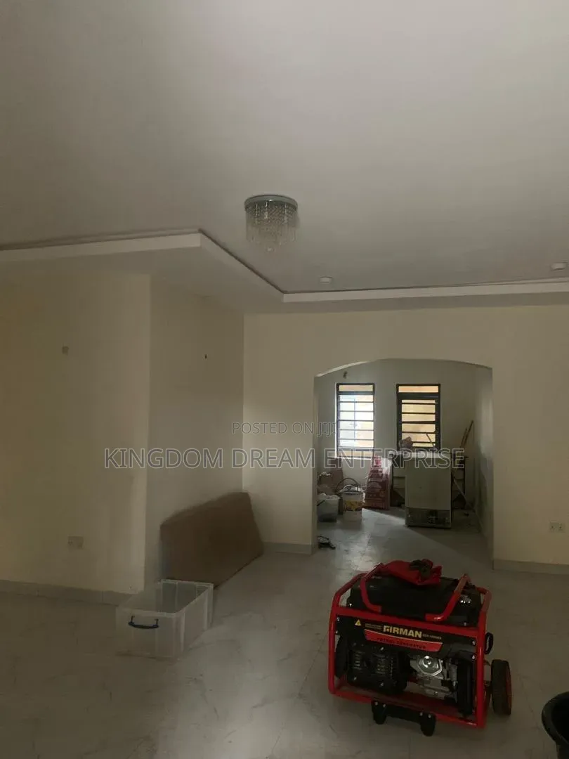 3bdrm Apartment in Beckley Estate for rent in Abule Egba