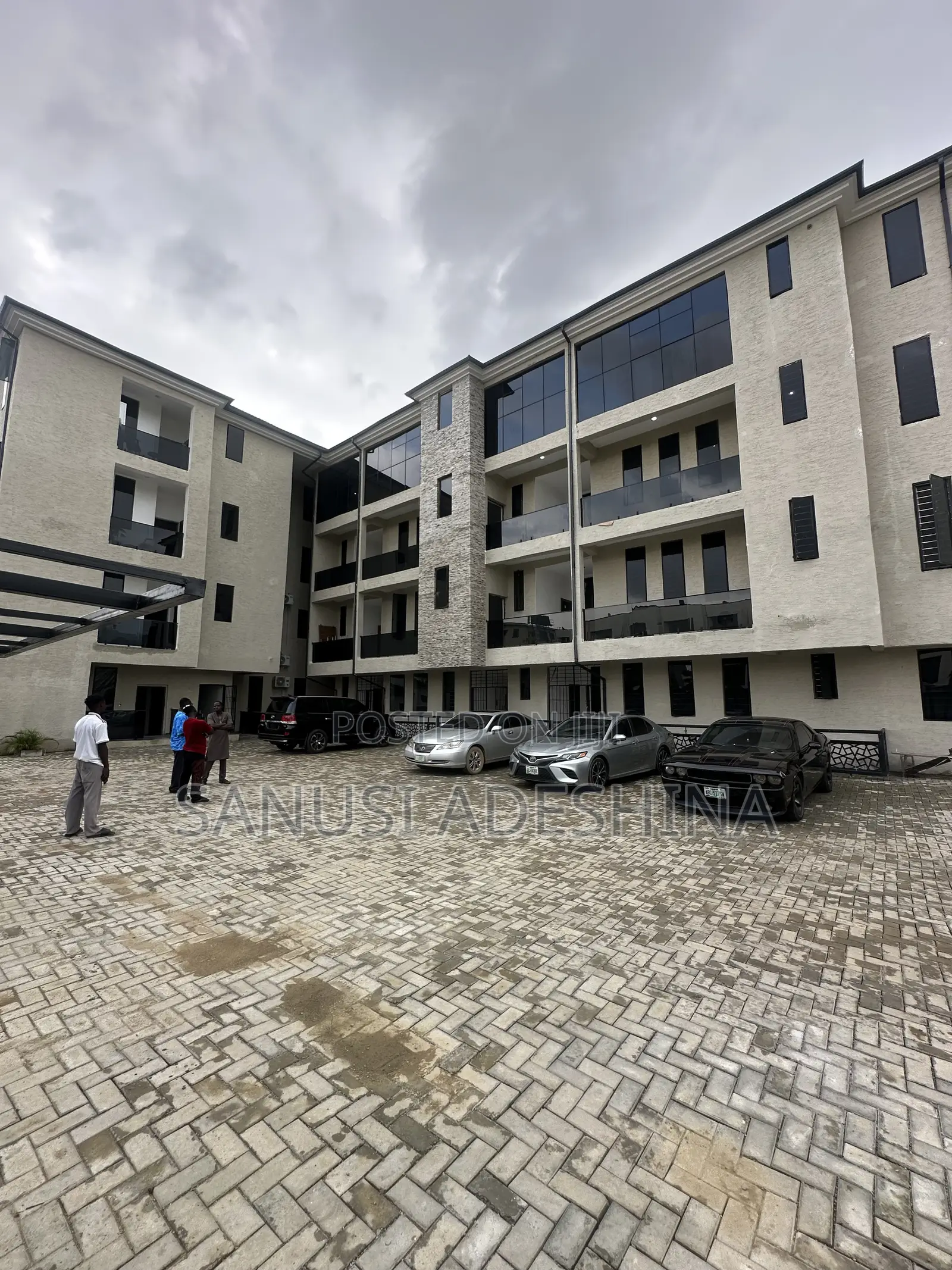 3bdrm Block of Flats in Jahi Gilmore,Close for sale in Jahi