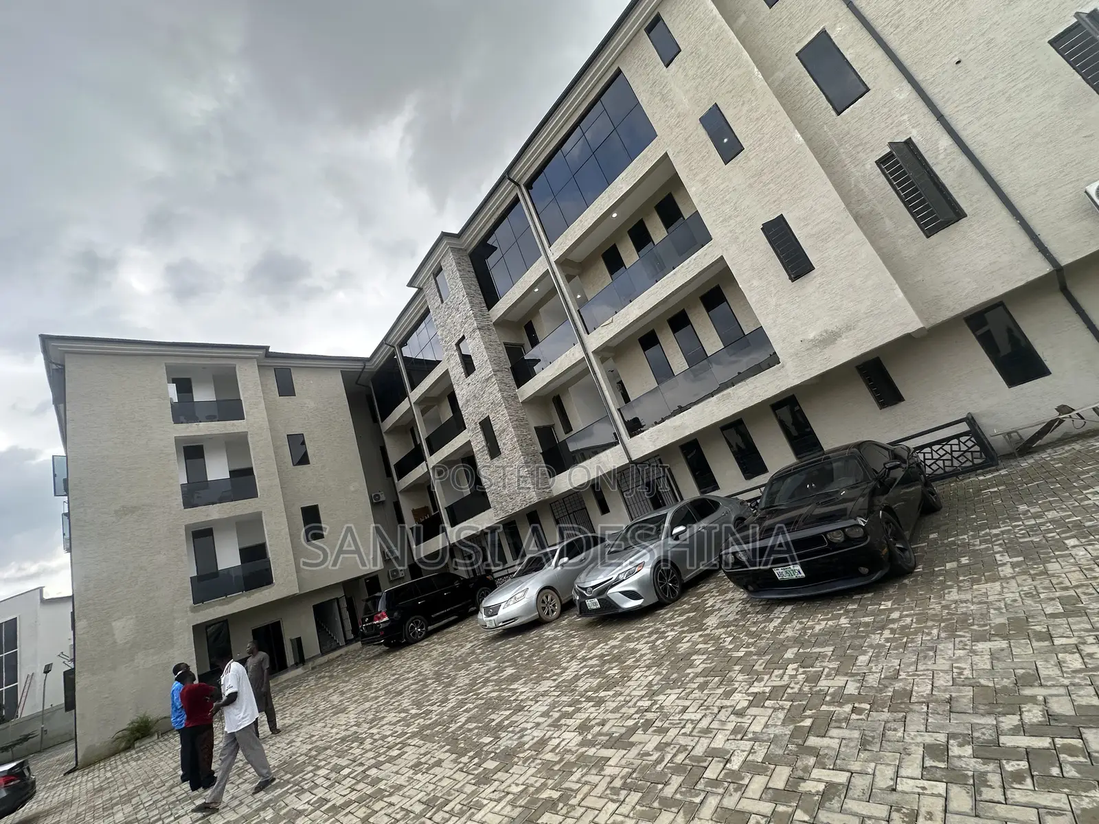 3bdrm Block of Flats in Jahi Gilmore,Close for sale in Jahi