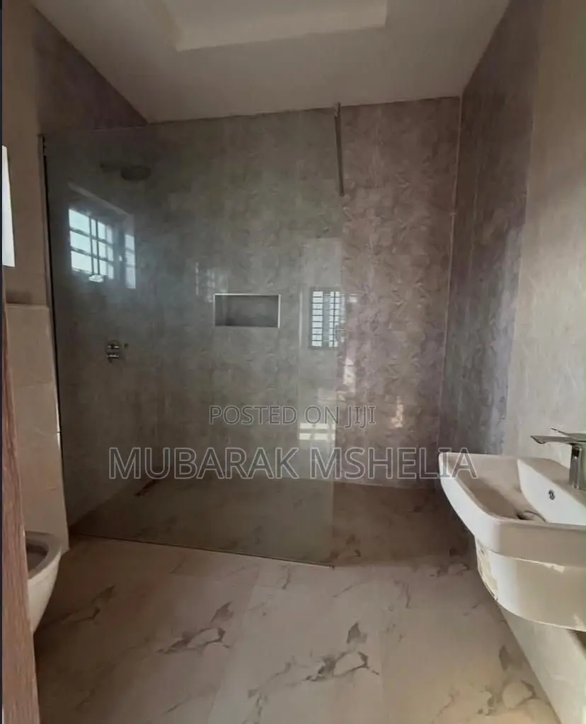 5bdrm Duplex in Asokoro for sale in Asokoro