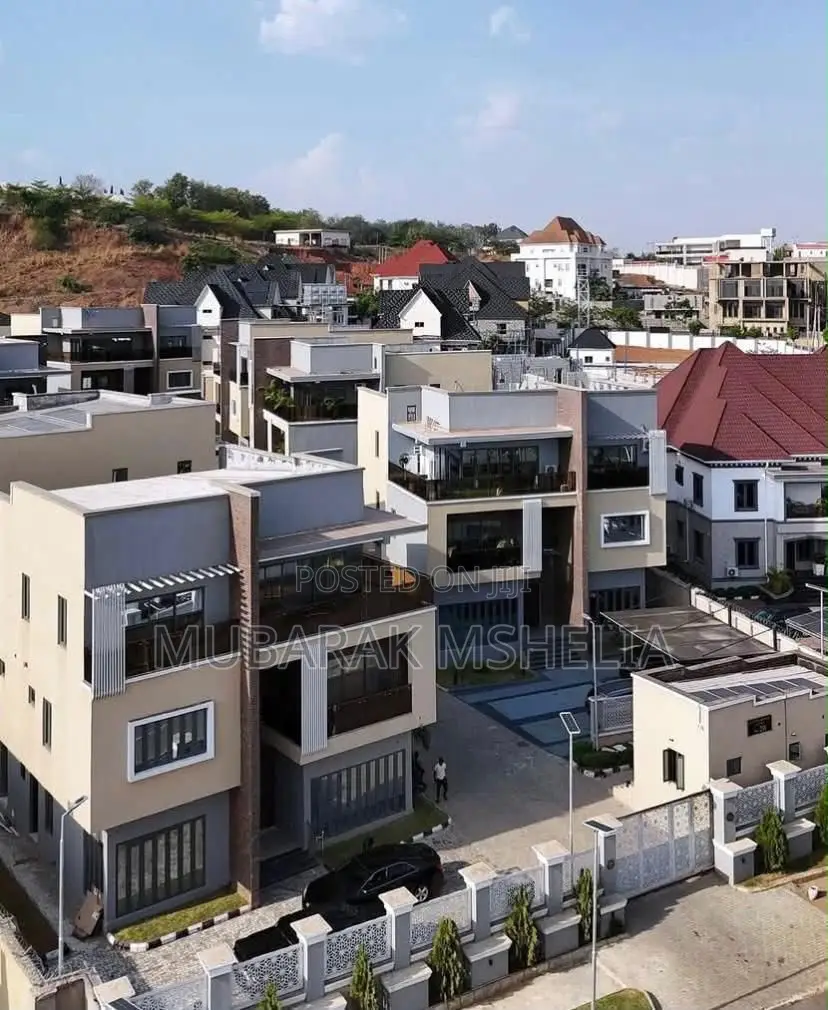 5bdrm Duplex in Asokoro for sale in Asokoro