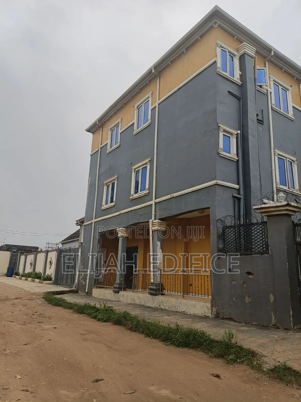 Furnished 19bdrm Block of Flats in Oshotta, Ijede / Ikorodu for sale in Ijede / Ikorodu