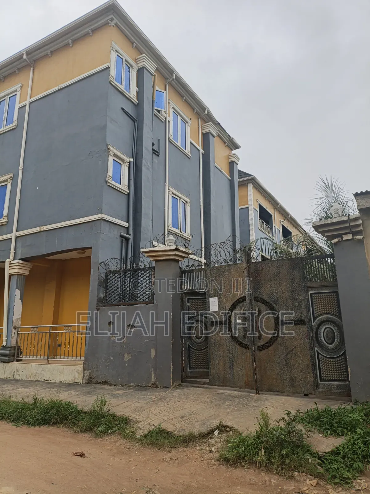 Furnished 19bdrm Block of Flats in Oshotta, Ijede / Ikorodu for sale in Ijede / Ikorodu