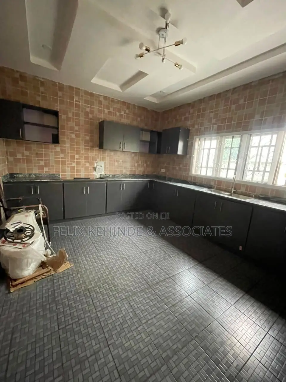 Furnished 3bdrm Block of Flats in Jericho for rent in Jericho