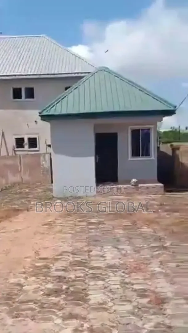 2bdrm Bungalow in Benin City for sale in Benin City