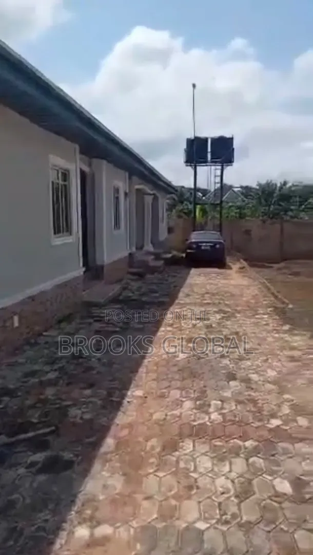 2bdrm Bungalow in Benin City for sale in Benin City