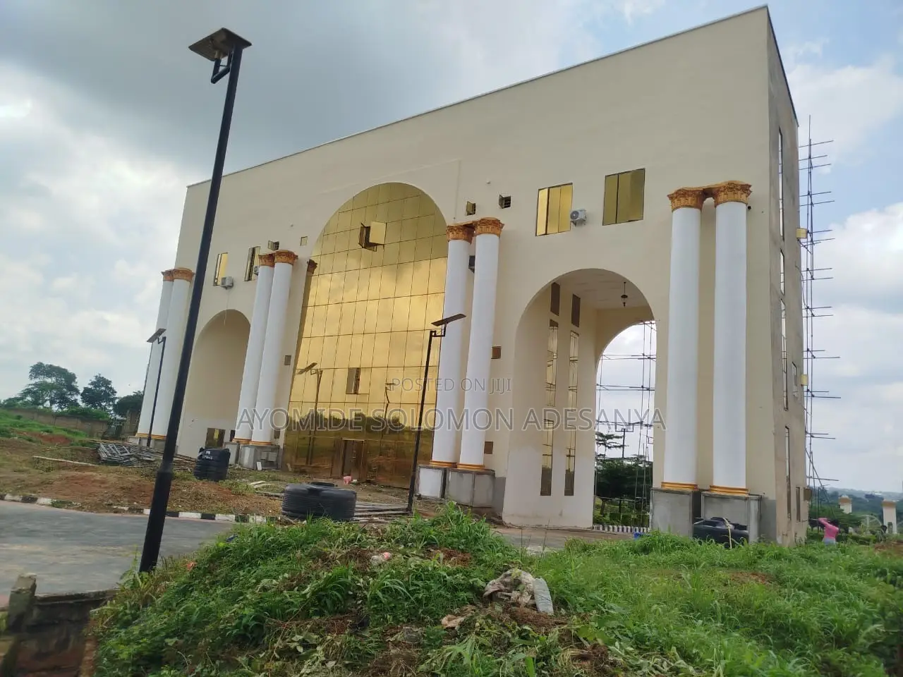 London Park and Garden Akufo Ologuneru Ibadan in Ido