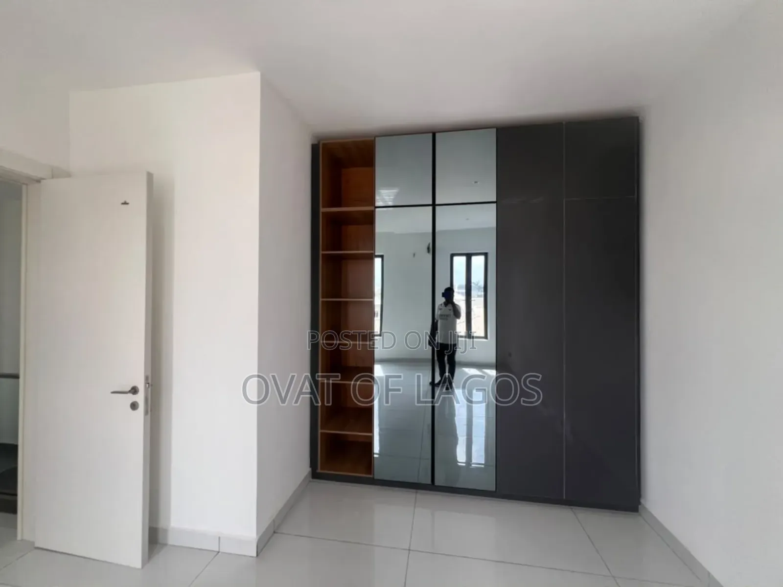2bdrm Maisonette in Lekki Phase 1 for sale in Lekki Phase 1