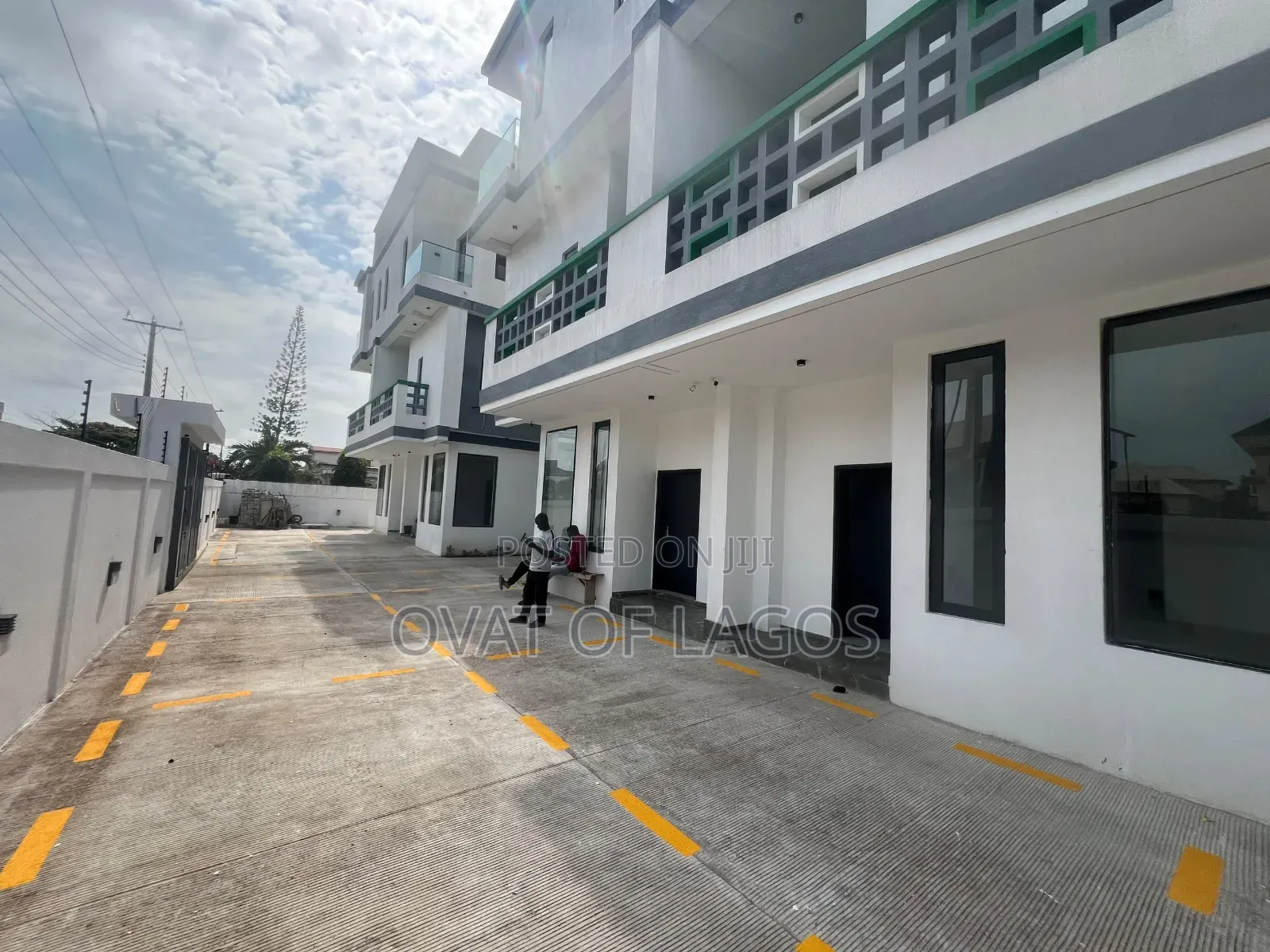 4bdrm Duplex in Lekki Phase 1 for sale in Lekki Phase 1