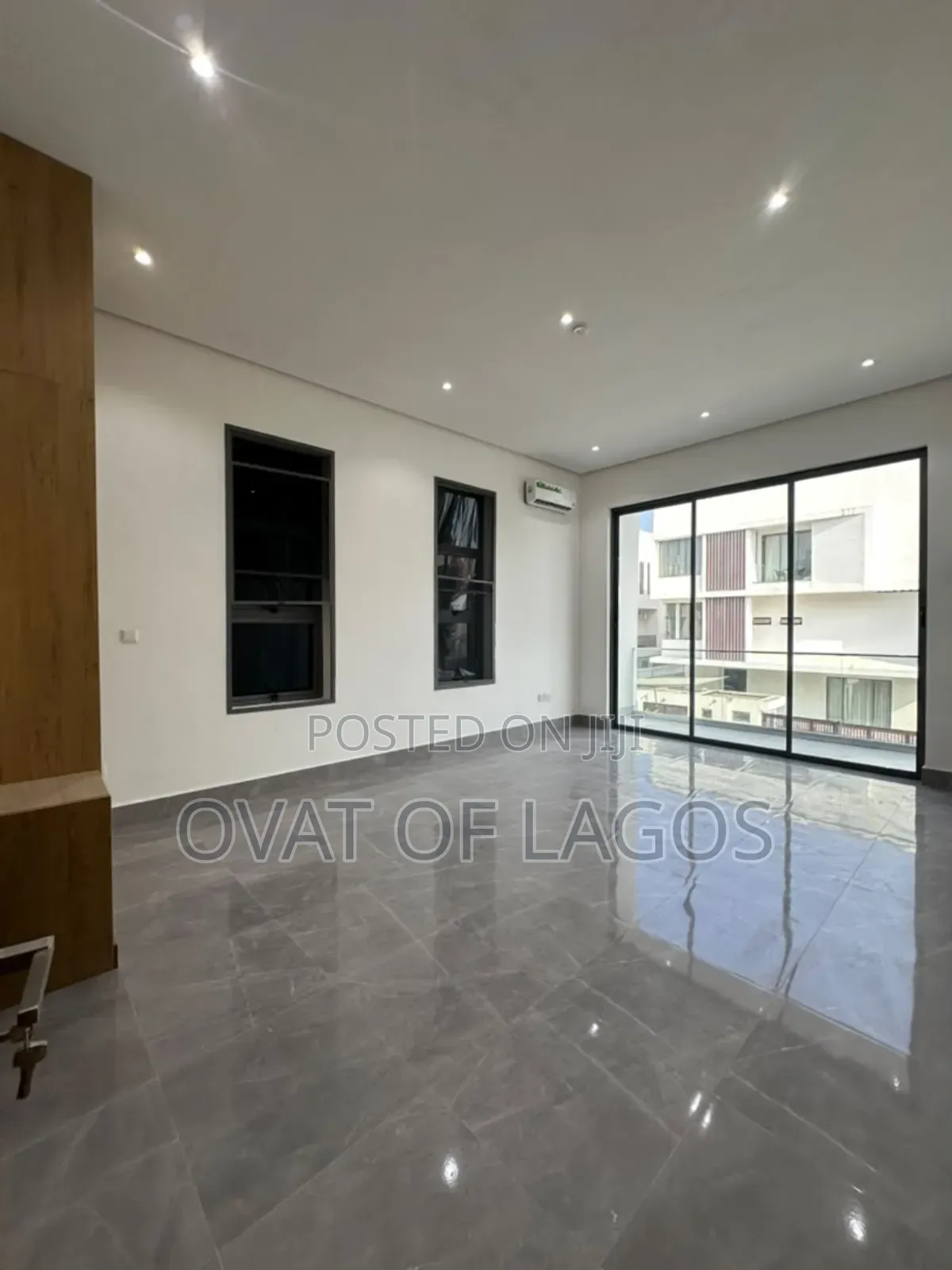5bdrm House in Banana Island for sale in Banana Island