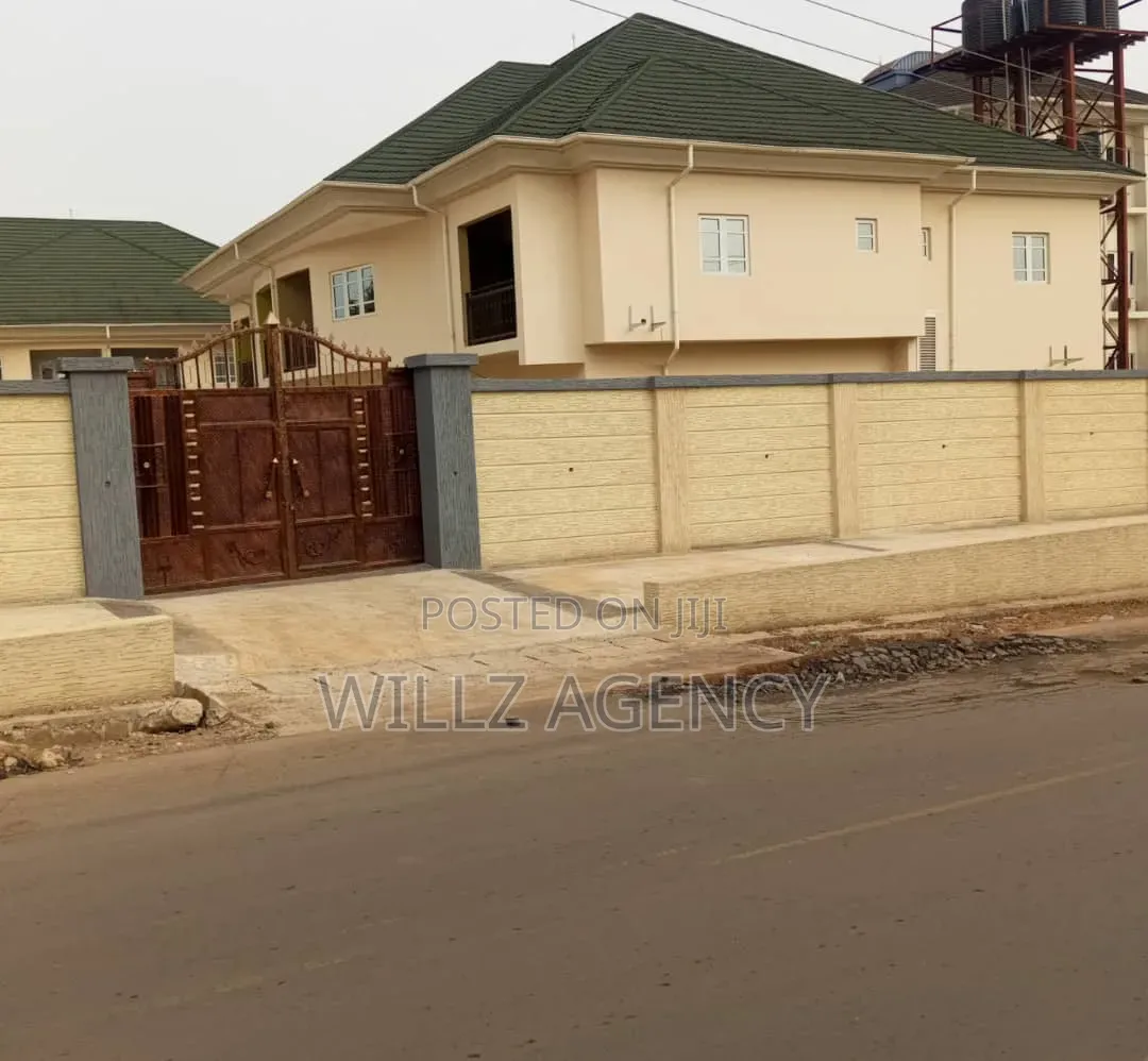 Furnished 4bdrm Duplex in Enugu for sale in Enugu