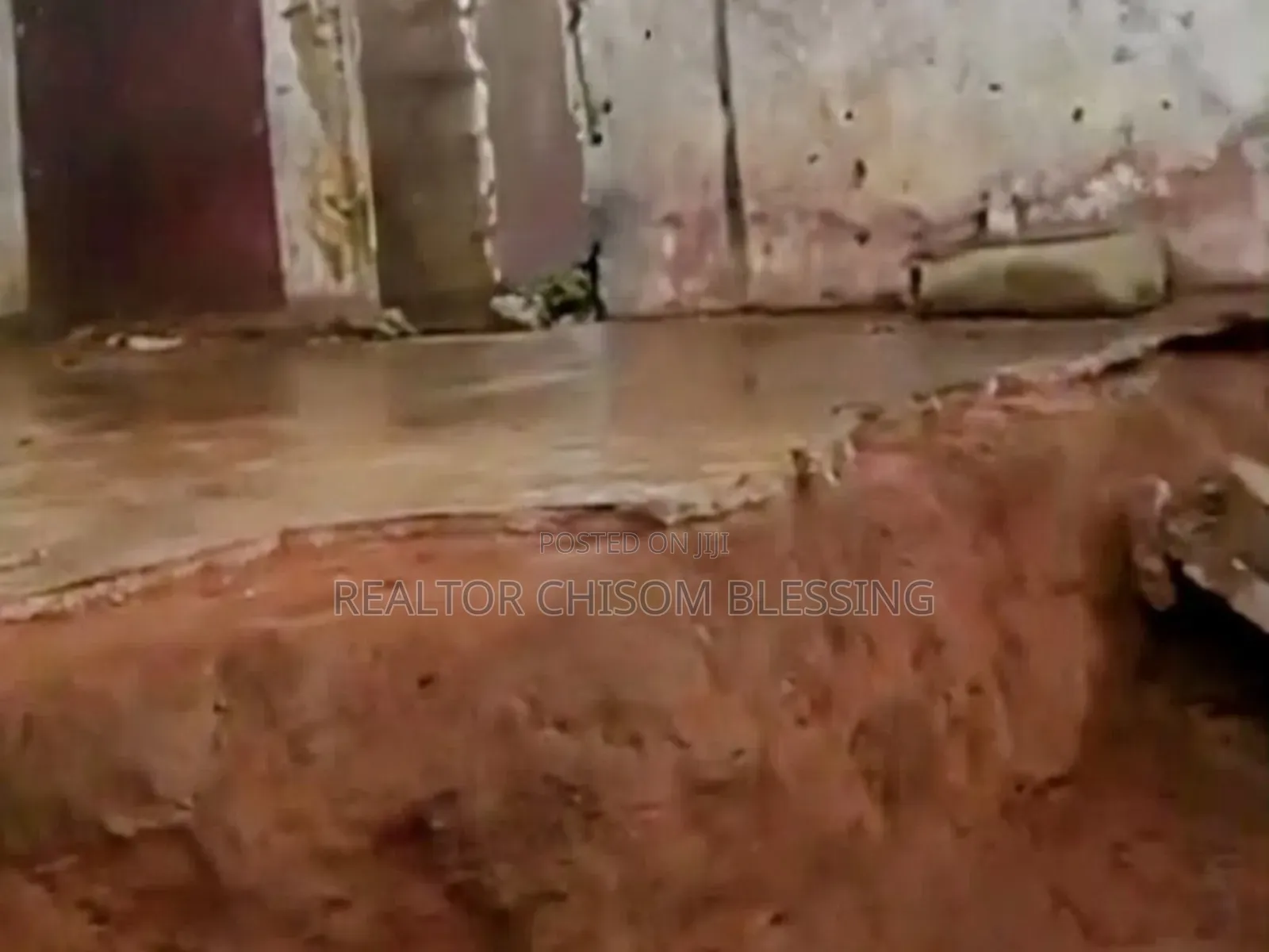 One Plot for Sale With Mud House at Church Road, Behind the War Museum in Umuahia