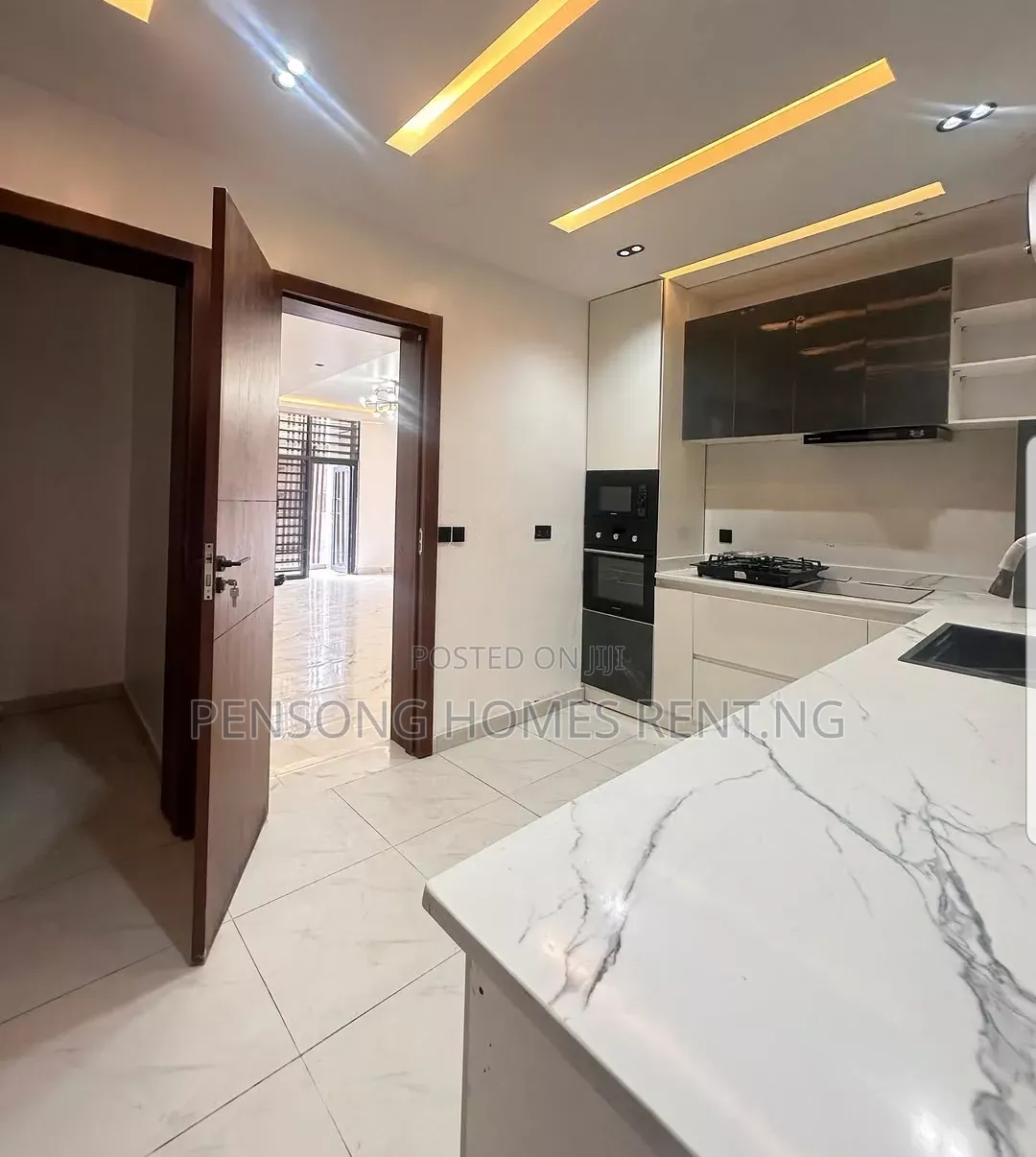 2bdrm Apartment in Oniru Estate, Kofo Abayomi for rent in Kofo Abayomi
