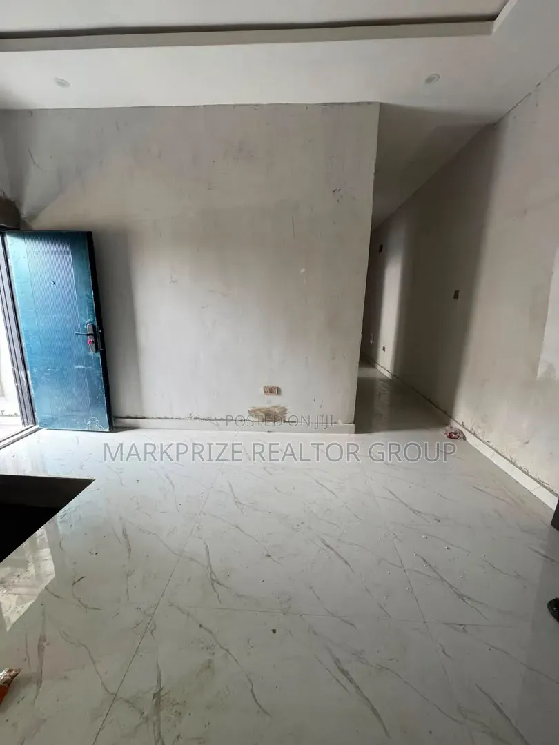 4bdrm Duplex in Ogba Gra Lagos for sale in Ogba GRA
