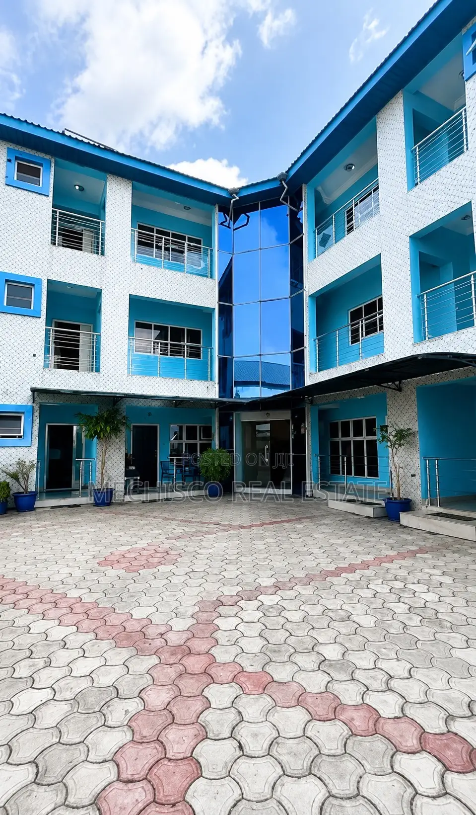 30 Rooms Hotel for Sale at Rumuodara, Port Harcourt in Rumuodara