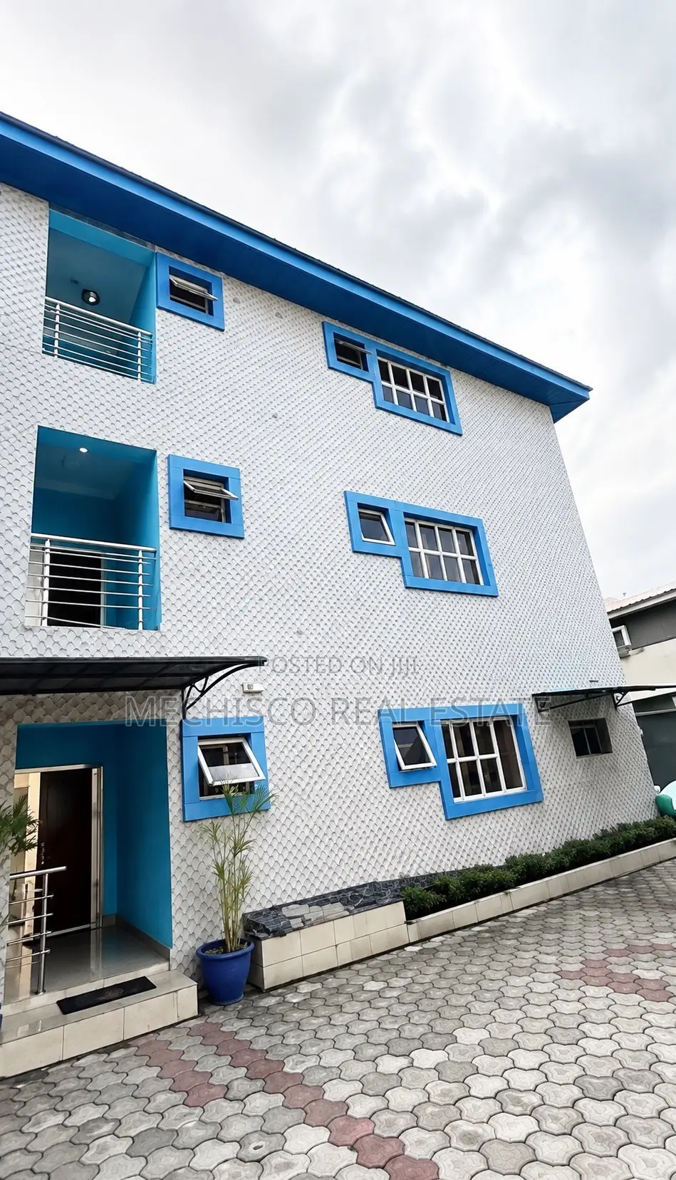 30 Rooms Hotel for Sale at Rumuodara, Port Harcourt in Rumuodara