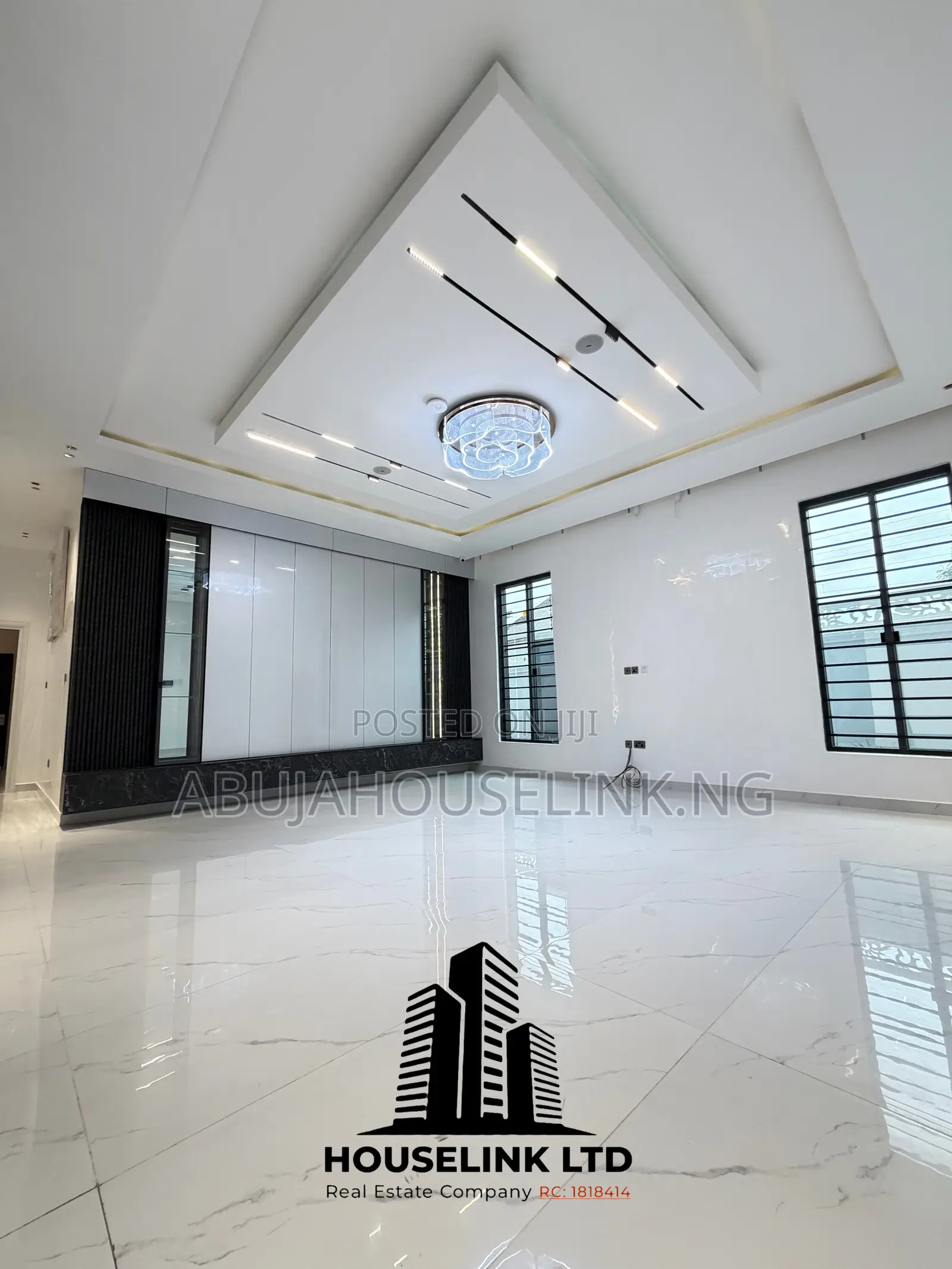 6bdrm Duplex in Apo Resettlement for sale in Apo Resettlement