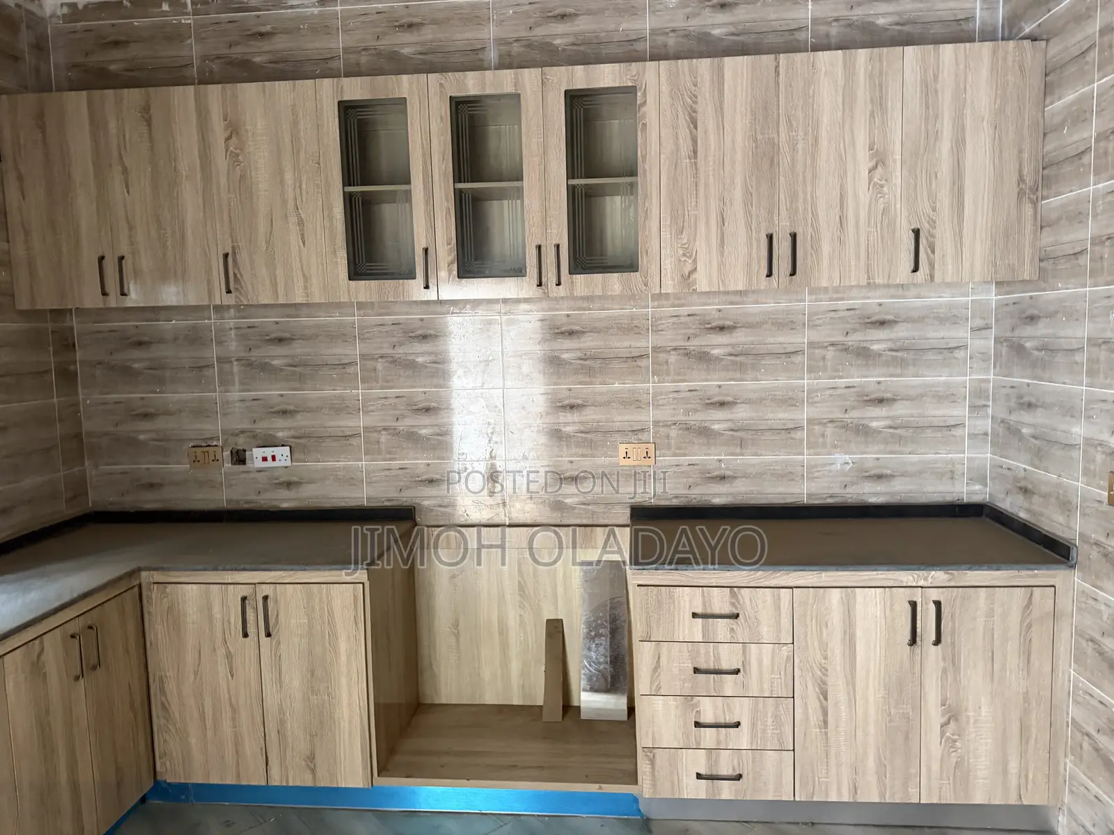 Furnished 4bdrm Duplex in Durumi for sale in Durumi