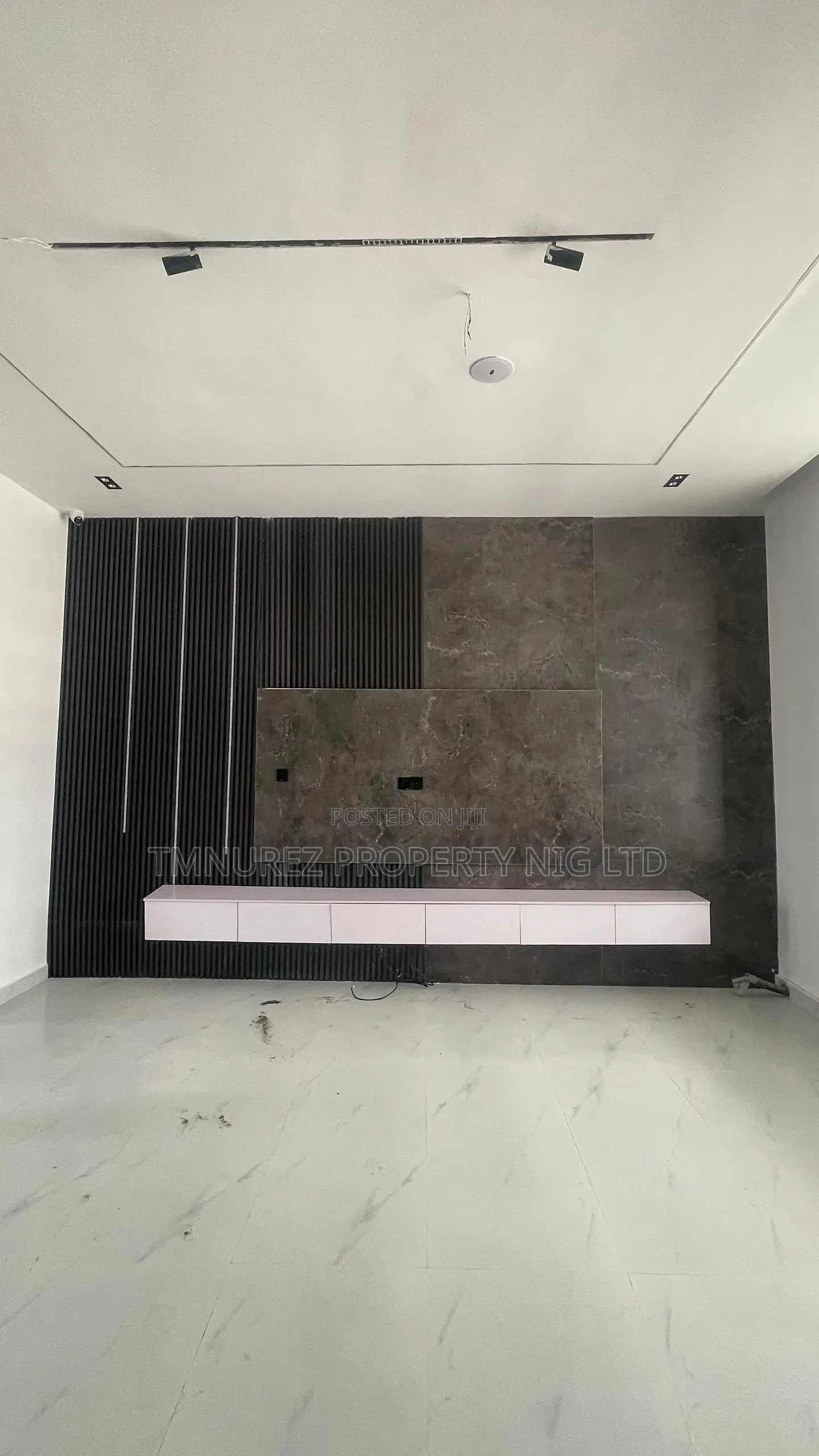 4bdrm Duplex in Ikota for sale in Ikota