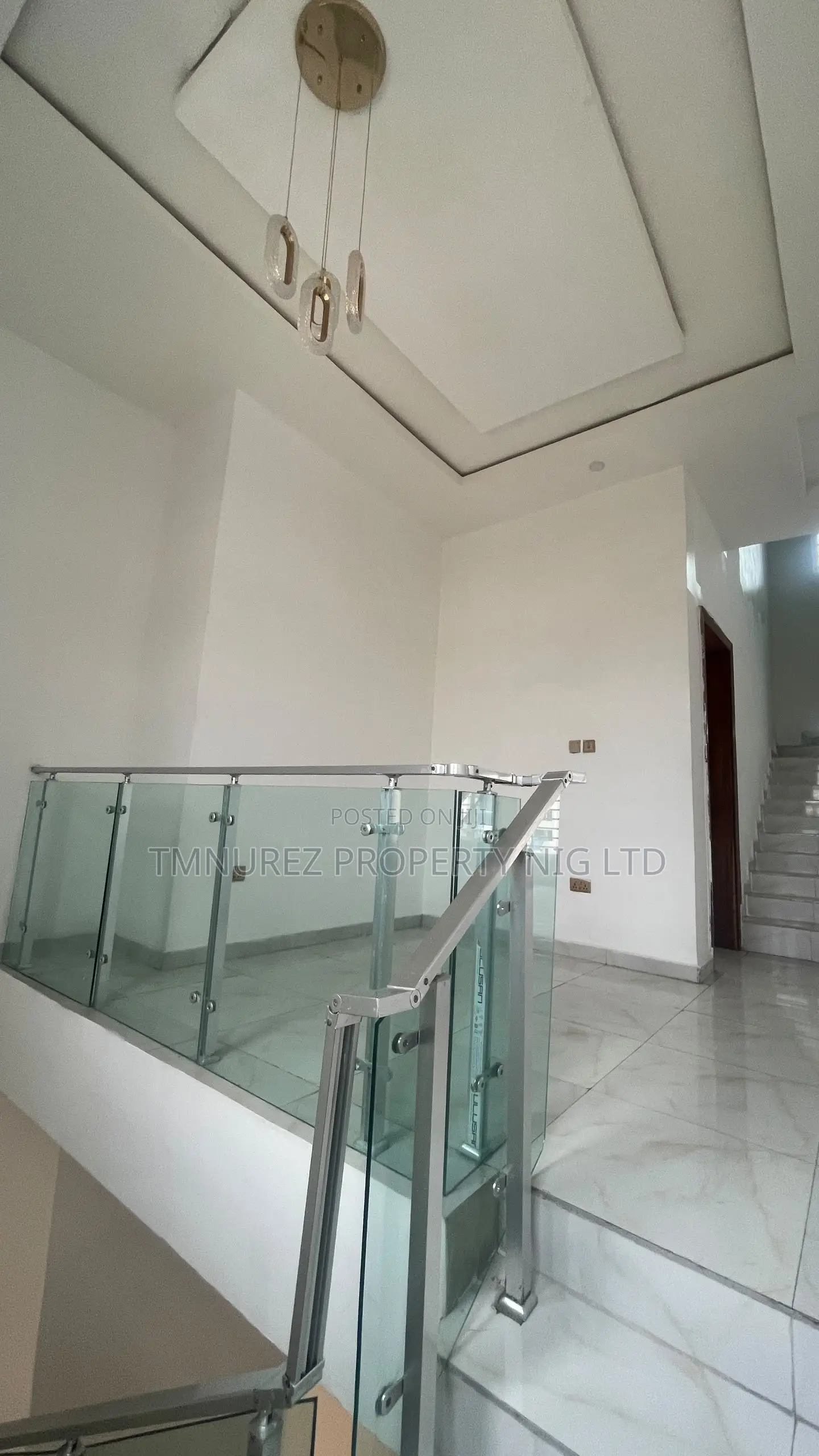 4bdrm Duplex in Agungi for rent in Agungi