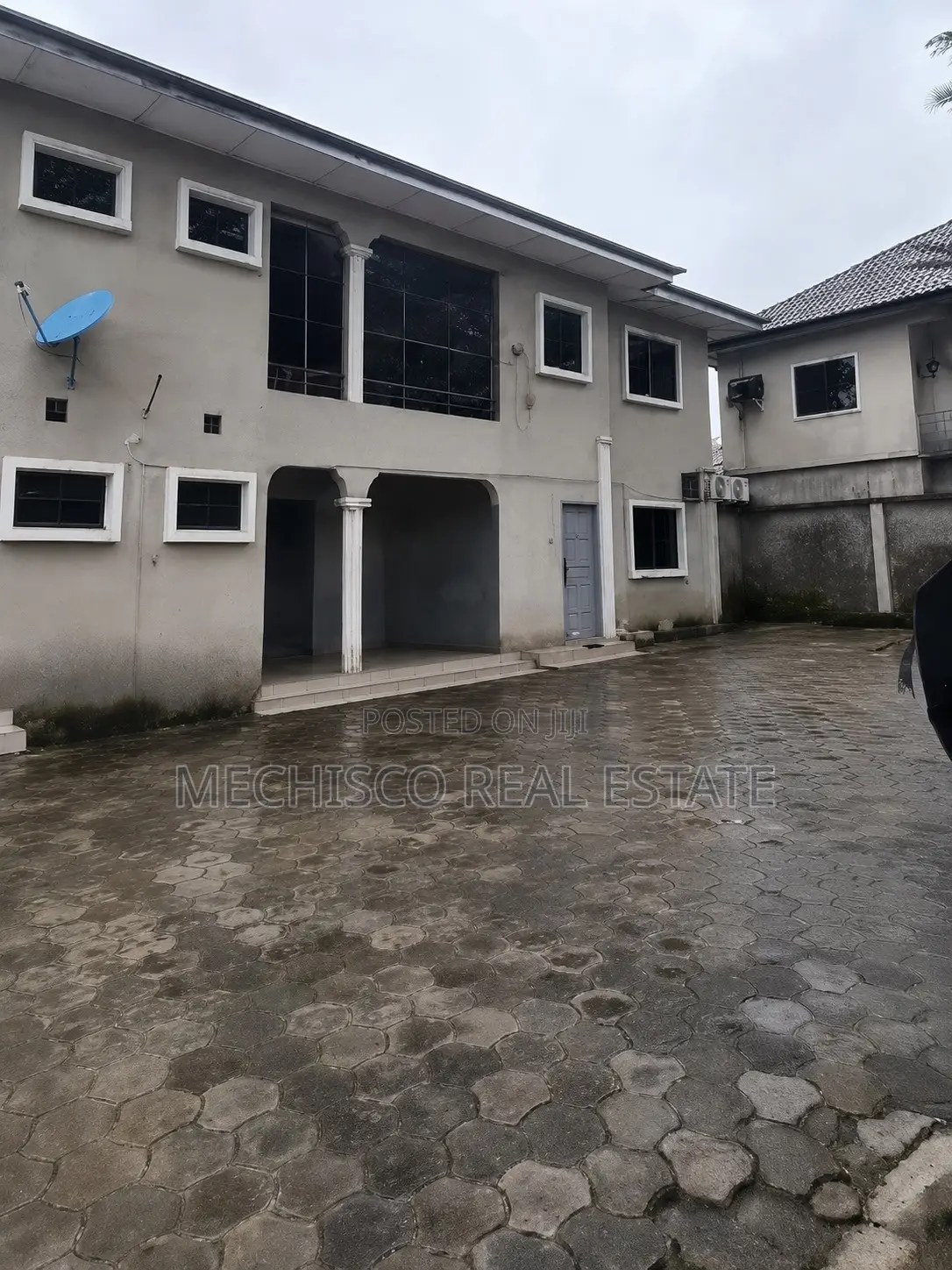 5bdrm Block of Flats in Woji for sale in Woji