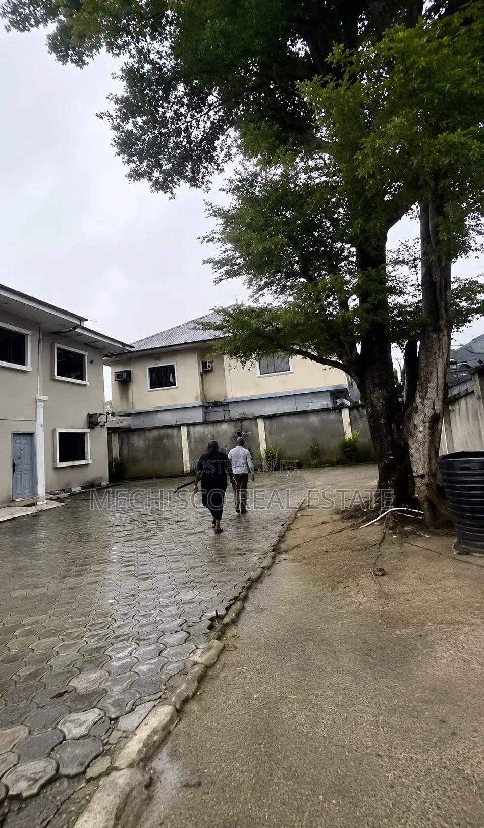 5bdrm Block of Flats in Woji for sale in Woji