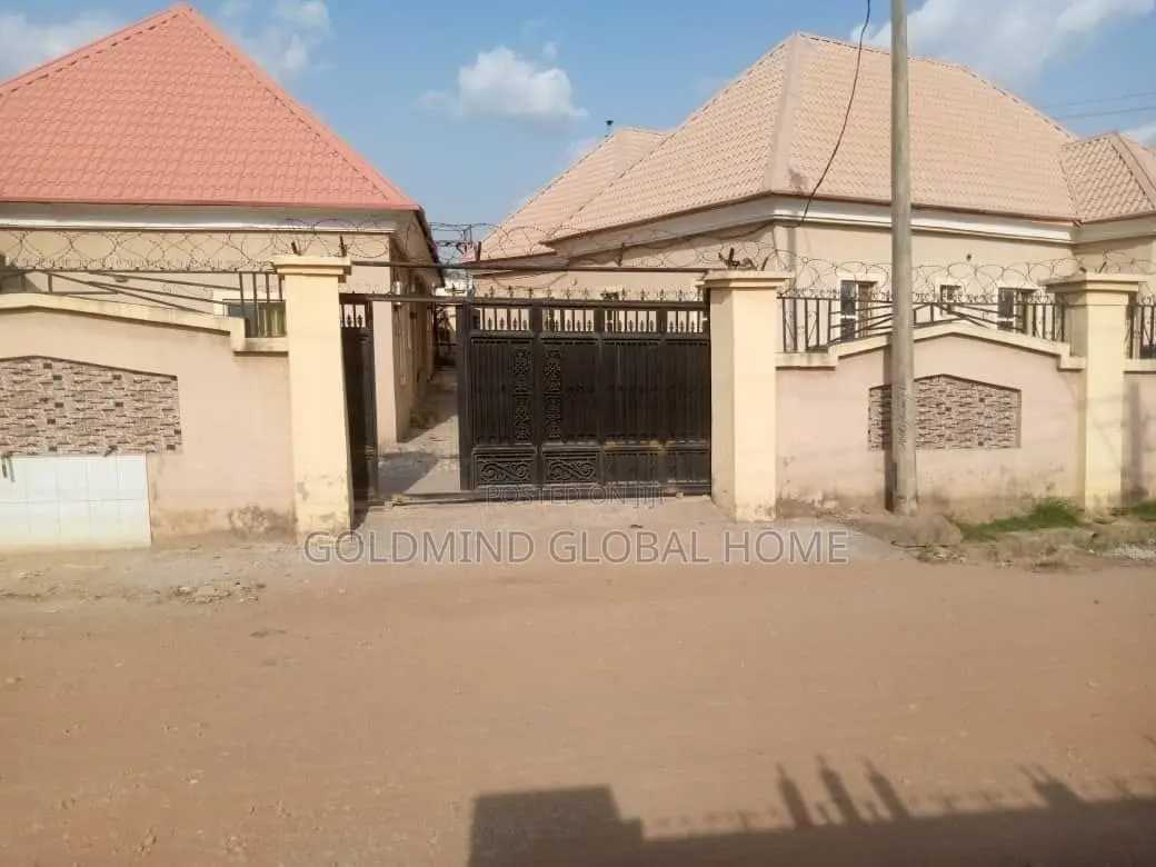 2bdrm Bungalow in Fha Lugbe for sale in FHA