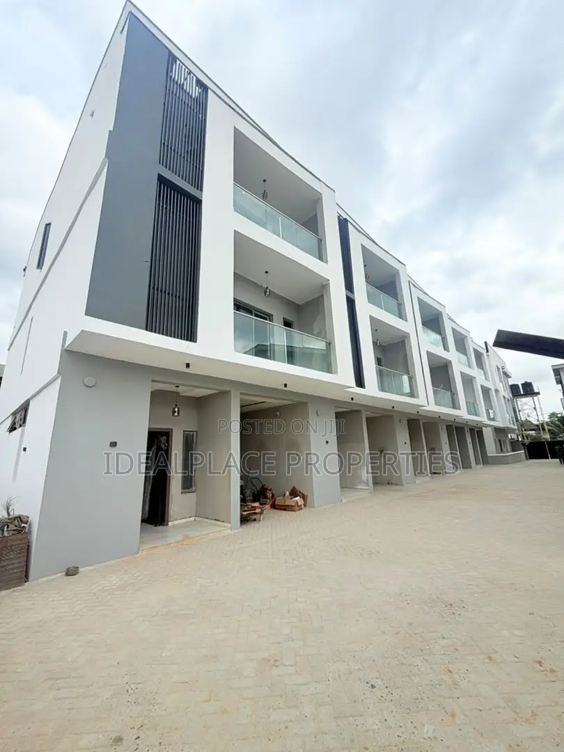 4bdrm Townhouse/Terrace in Ogudu GRA for sale in Ogudu GRA