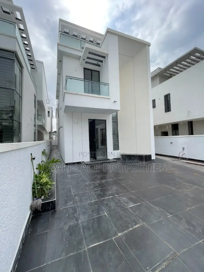 5bdrm House in Chevron for sale in Chevron