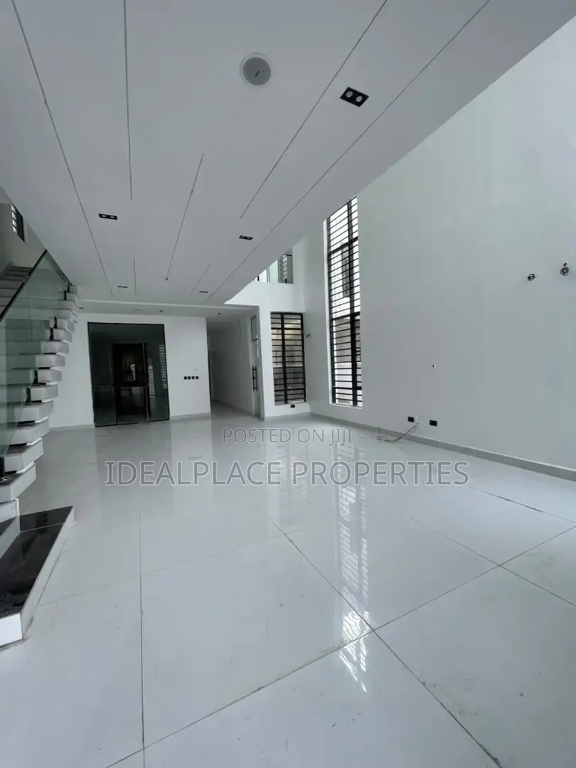 5bdrm House in Chevron for sale in Chevron
