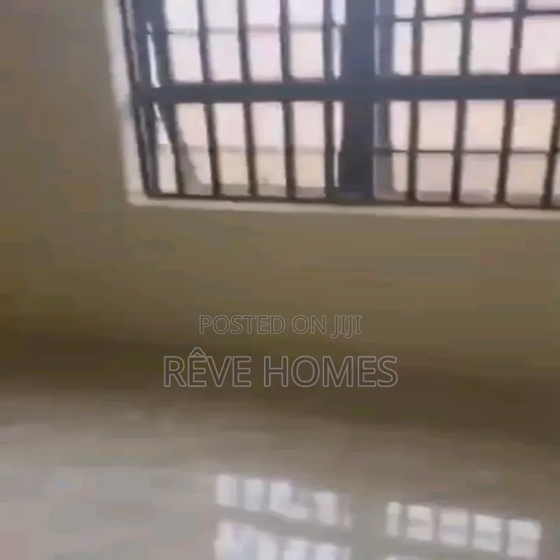 Mini Flat in Adekunle for rent in Adekunle