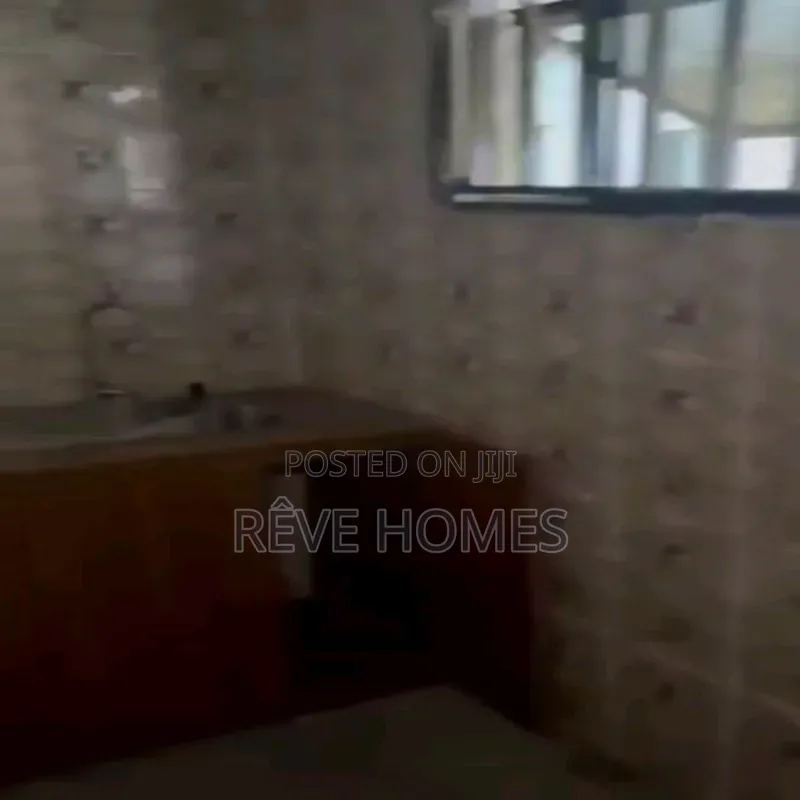 Mini Flat in Adekunle for rent in Adekunle