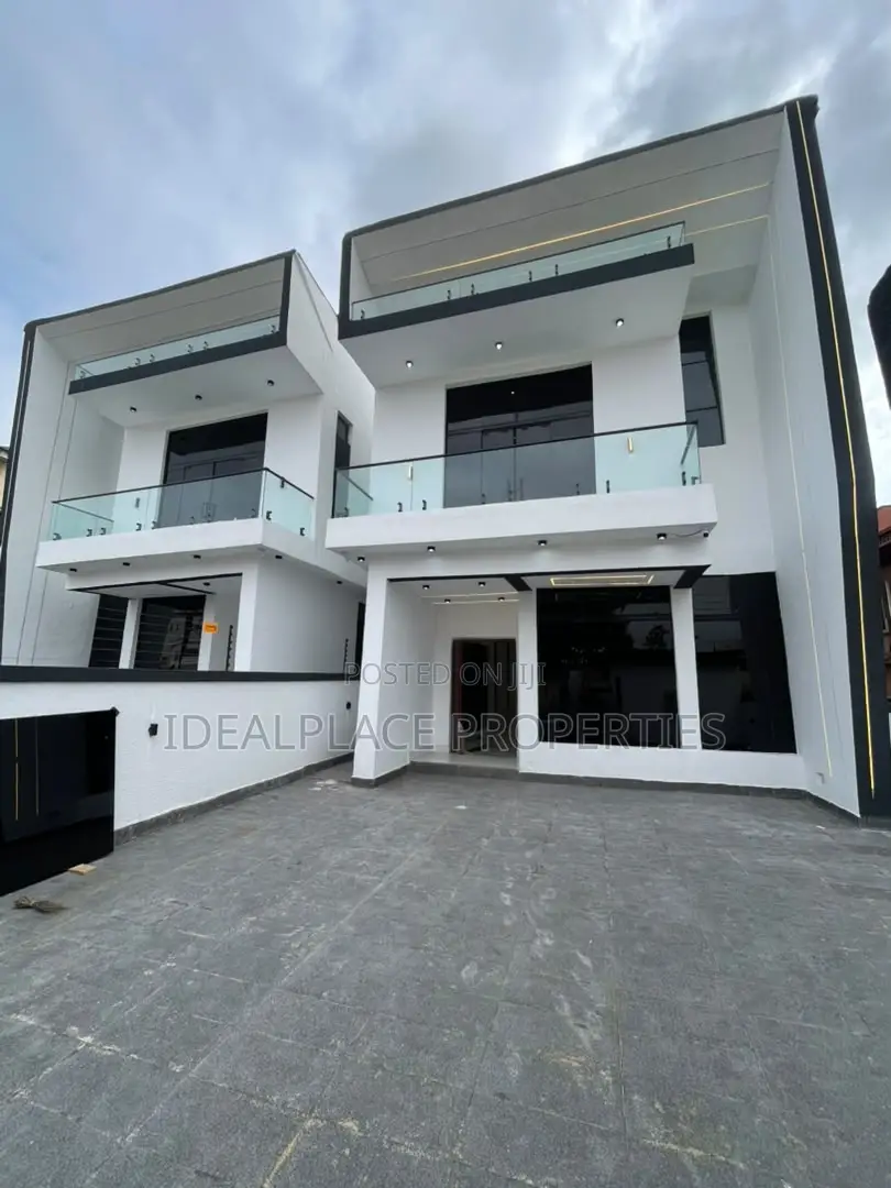 5bdrm Duplex in Ikota for sale in Ikota