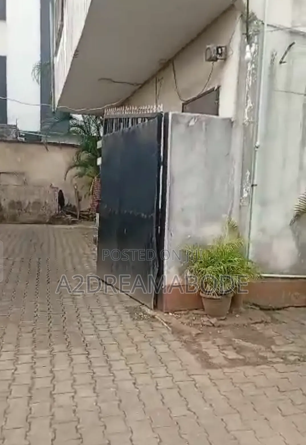 5bdrm Duplex in Ikeja Gra for sale in Ikeja GRA