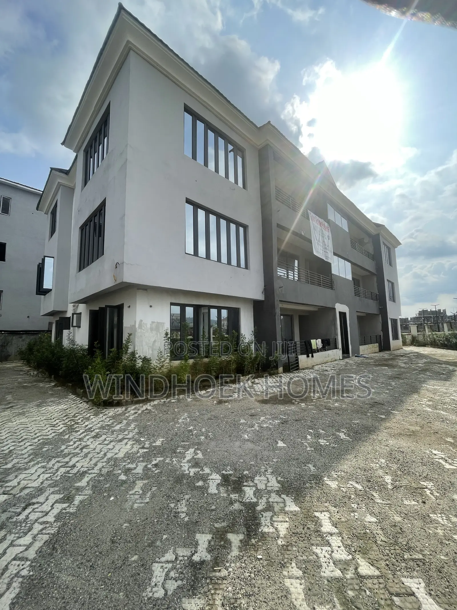 3bdrm Block of Flats in Jahi for sale in Jahi