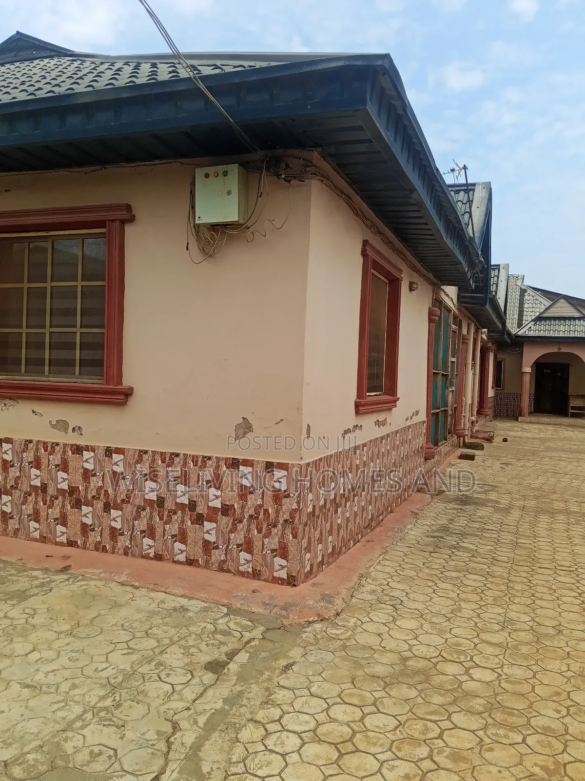3bdrm Bungalow in Idimu Road Ejiigbo, Ejigbo / Ejigbo for sale in Ejigbo / Ejigbo
